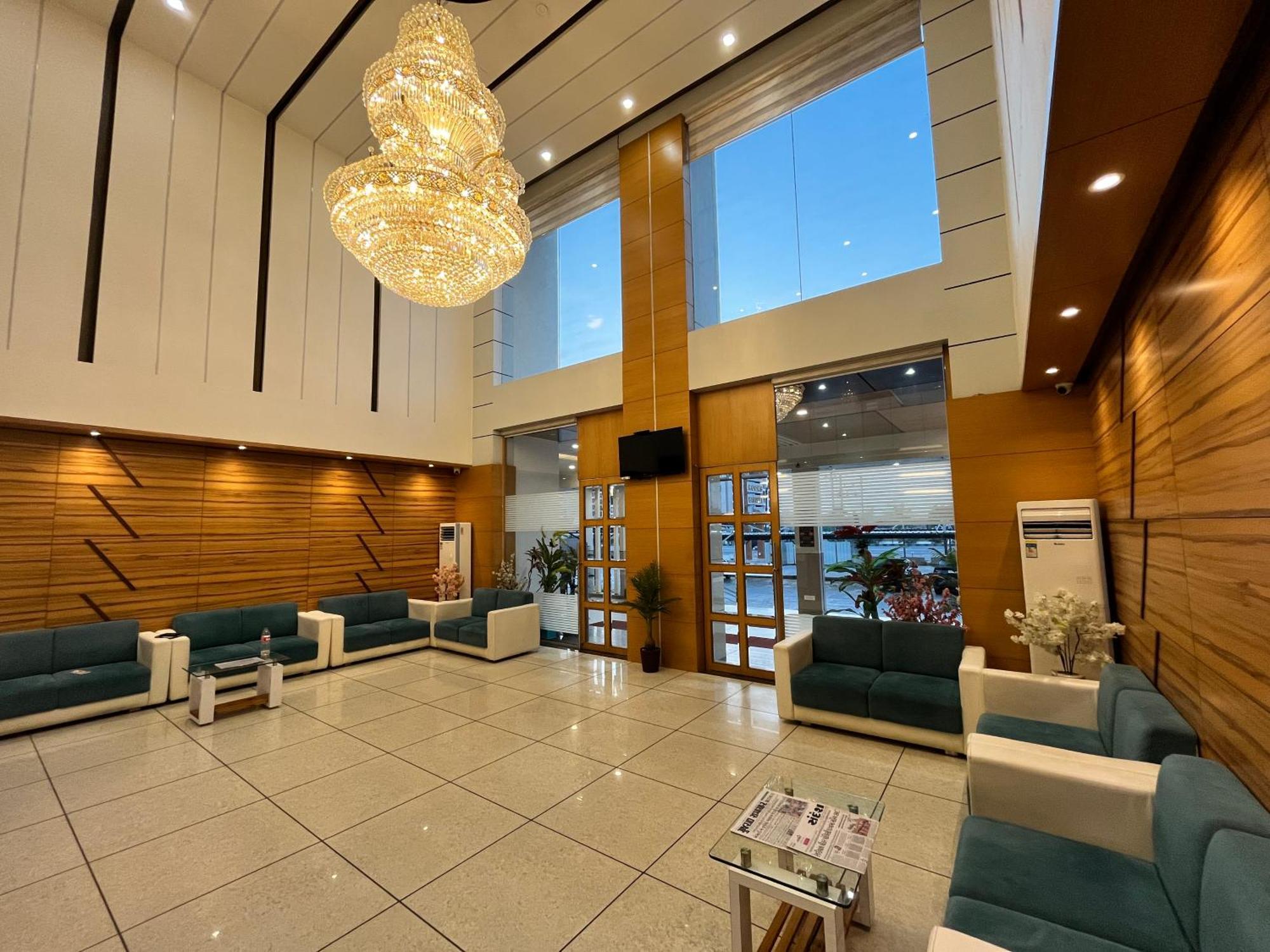 Hotel Grand Darshan Vadodara Exterior photo