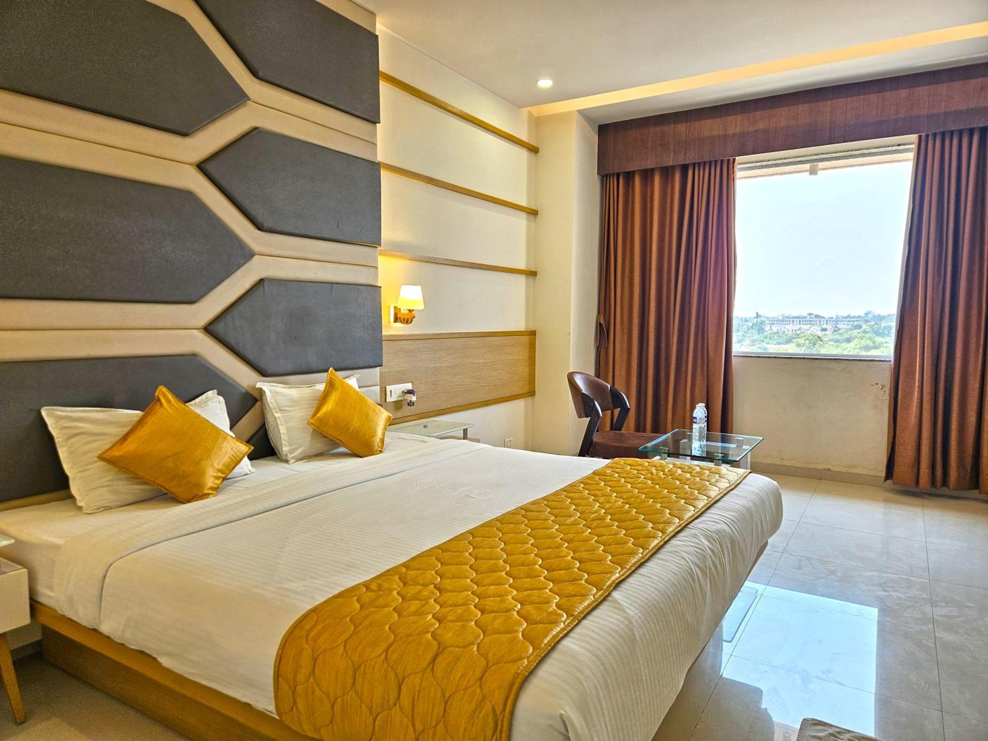 Hotel Grand Darshan Vadodara Exterior photo