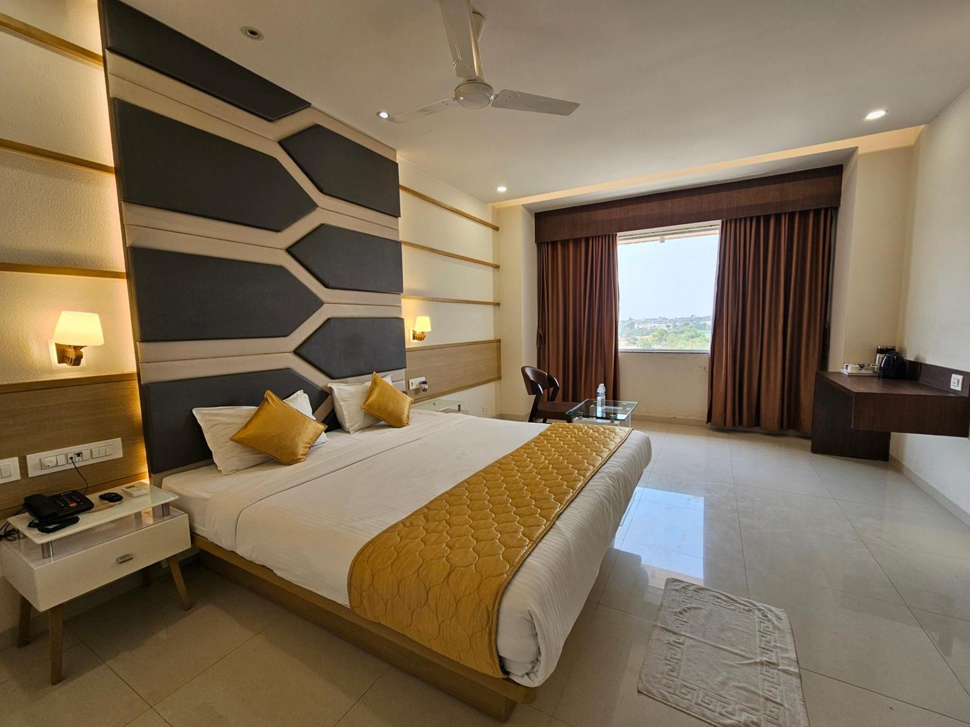 Hotel Grand Darshan Vadodara Exterior photo