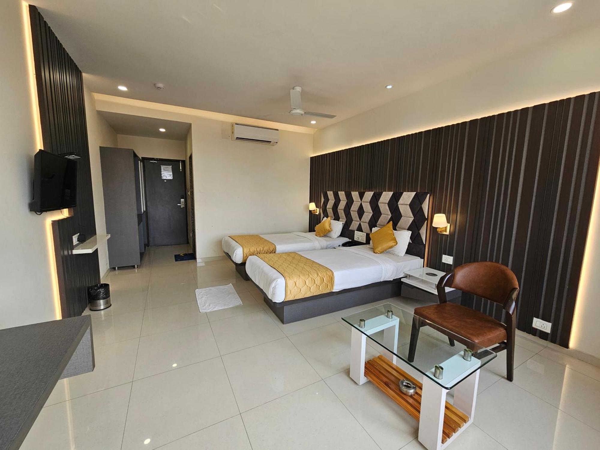 Hotel Grand Darshan Vadodara Exterior photo