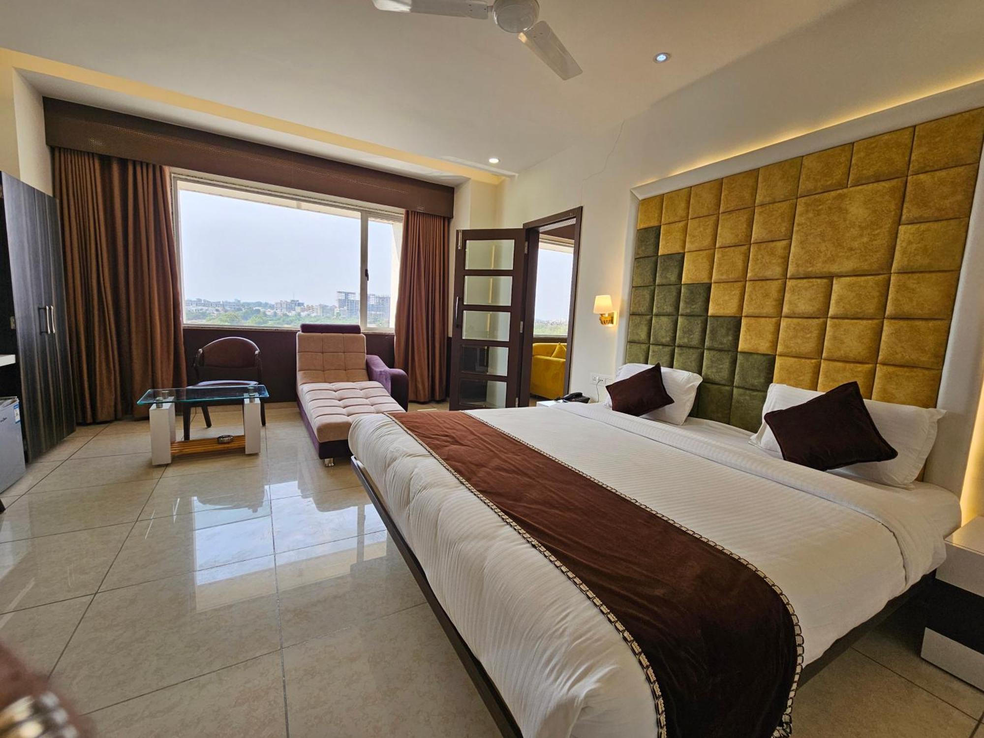Hotel Grand Darshan Vadodara Exterior photo